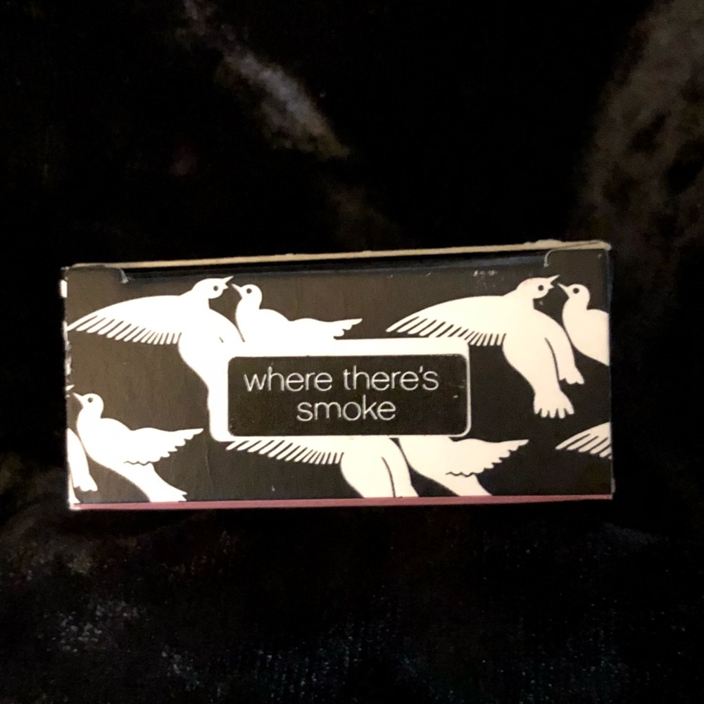Benefit Velvet Eyeshadow in Where There’s Smoke - Picture 2 of 3
